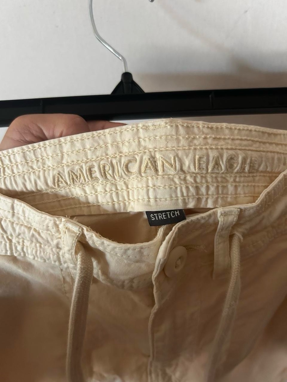 American Eagle cream cargo skirt. - Picture 4 of 7